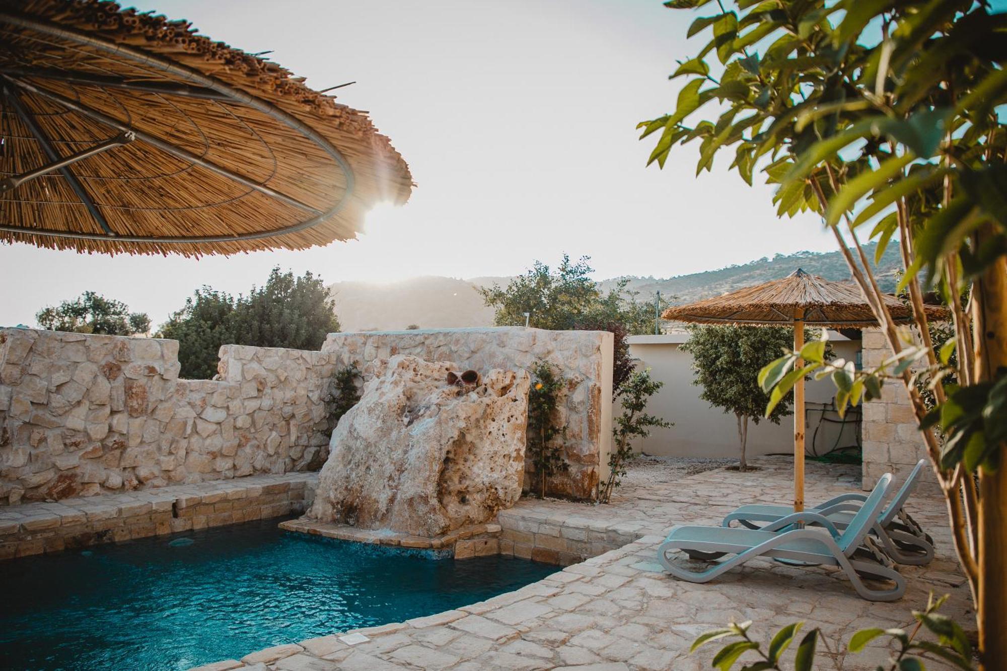 Kleos Noble Retreat - Stone-Build Apartments & Guesthouse Rooms Apartment